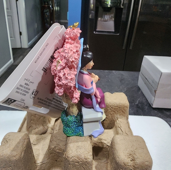 Disney Mulan Ornament - Picture 2 of 4